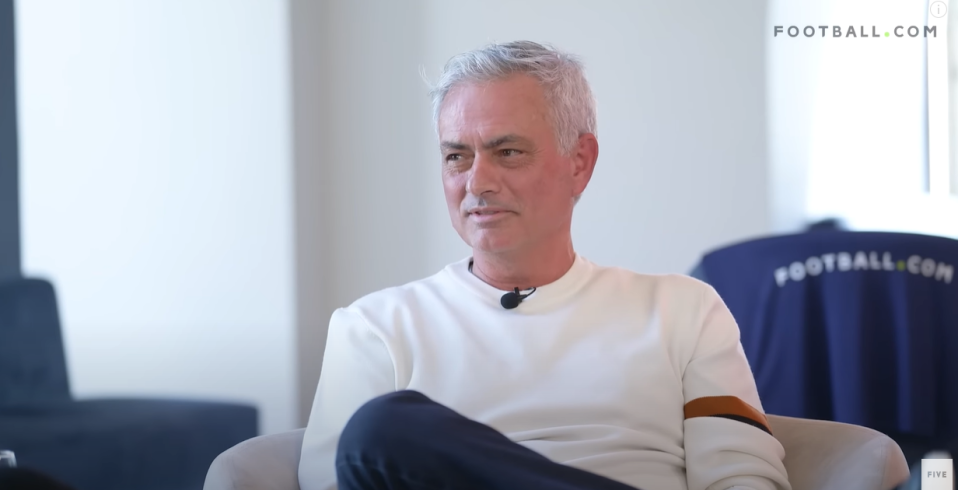 Jose mourinho on a conference with Rio ferdinard