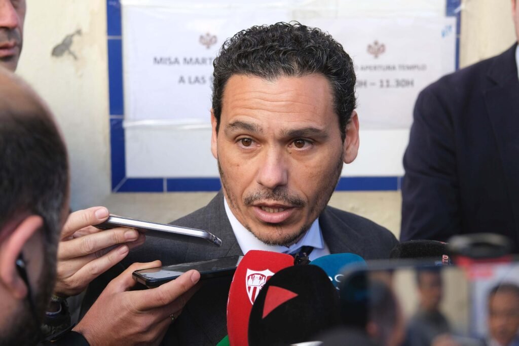 El presidente del Sevilla ha acusado al Real Madrid de dañar el fútbol español y causar problemas a su equipo. ¿Cuáles son tus pensamientos sobre esto?